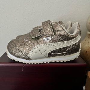 NWOT Rose Gold Glitter Puma Steeple Sneakers